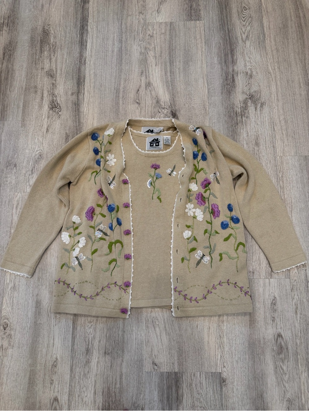 Vintage Storybook Knits Floral Embroidered Cardigan Tank Set Size M